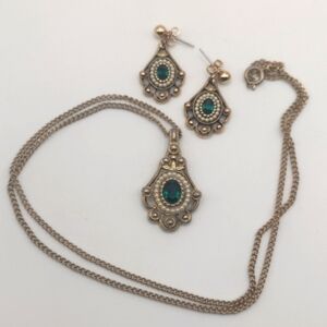 Vintage 1976 Avon "Versailles" Pendant and Earrings Set